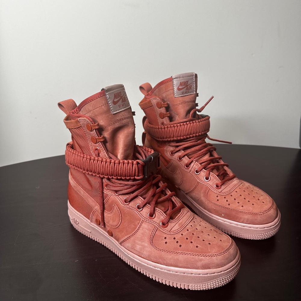Nike AF1 - Picture 1 of 2